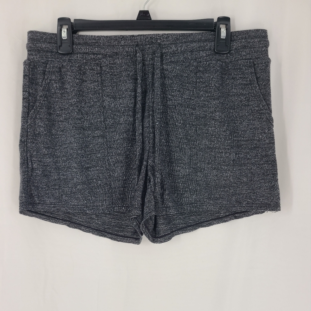 NWT P'tula Women's Shorts Sz L